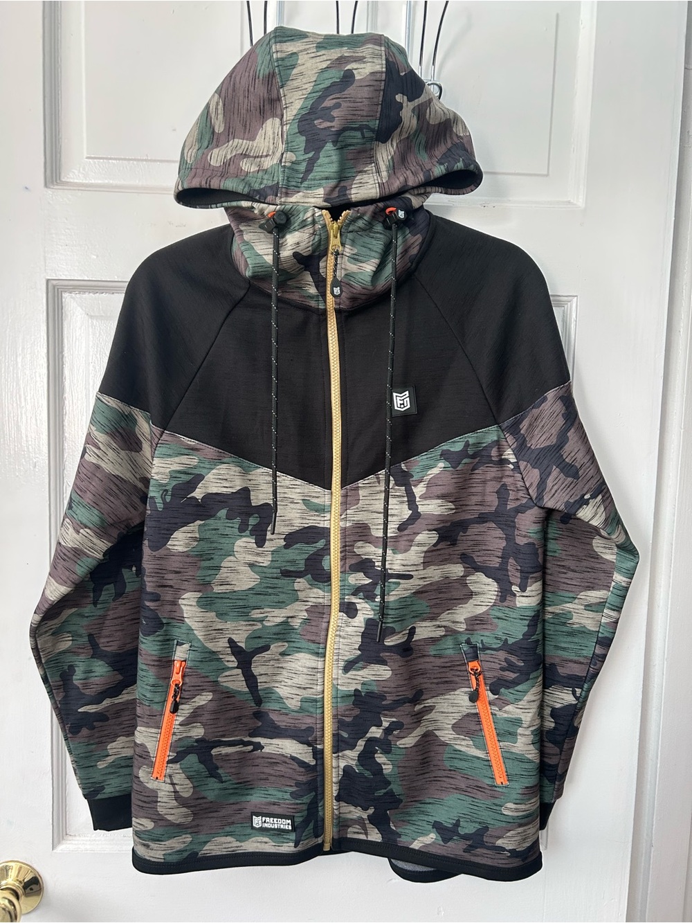 Freedom! Freedom Industries Jacket/Hoodie Size M Camo Print Heavyweight
